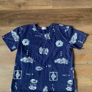 Chantilly women top Navy Blue Graphic Tee with White Accents XL